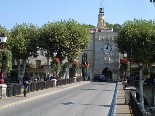 The entrance of Sommieres