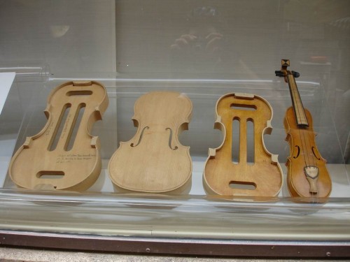 Violin shop